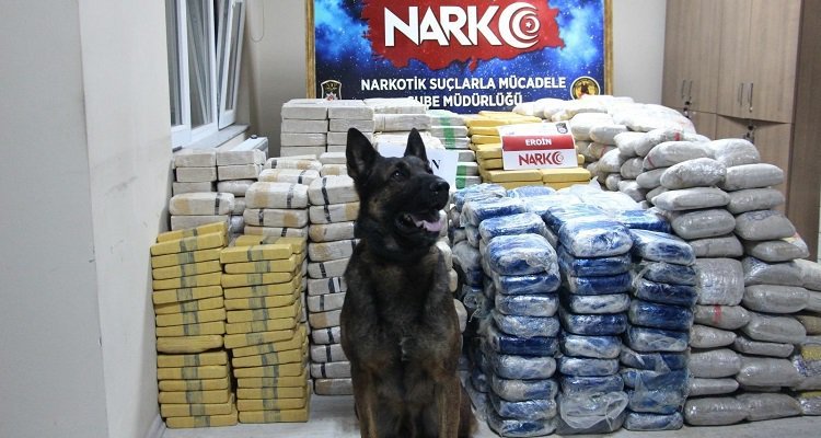 Bakan Soylu,1 Ton 271 Kilo Uyuşturucu Yakalandı