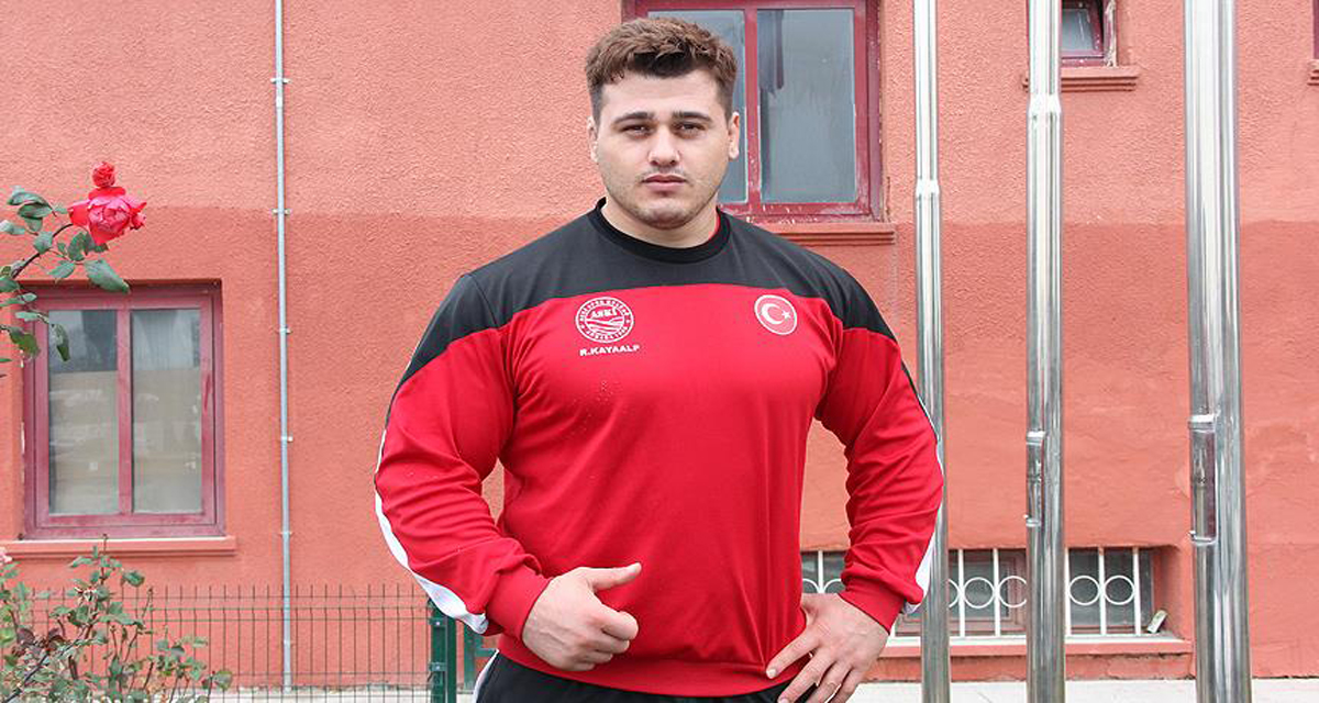 Milli Güreşçi Tüm Maçları Kazandı