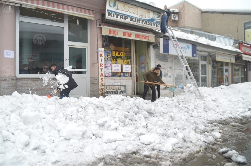 Ağrı’da kar bereketi