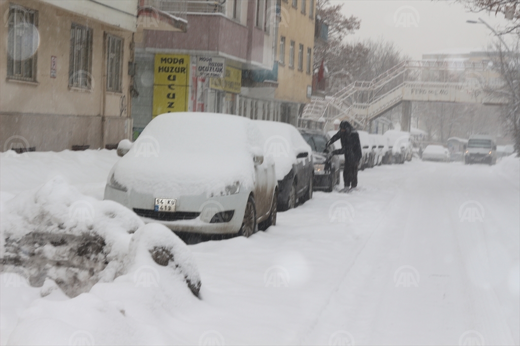 Ağrı’da kış bitmiyor