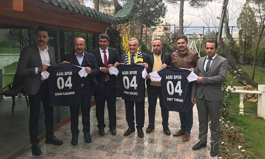 Ağrıspor Yönetimi Siirt Valisi Atik İle Bir Araya Geldiler