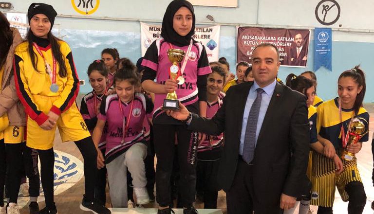 Ağrı’da ‘Okul Sporları Voleybol Grup Müsabakaları’ Sona Erdi