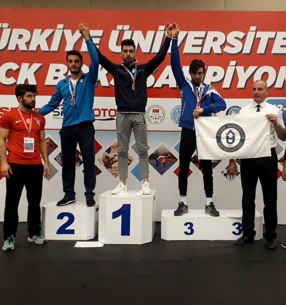 AİÇÜ Öğrencisi Kick Boks’ da Türkiye Şampiyonu Oldu