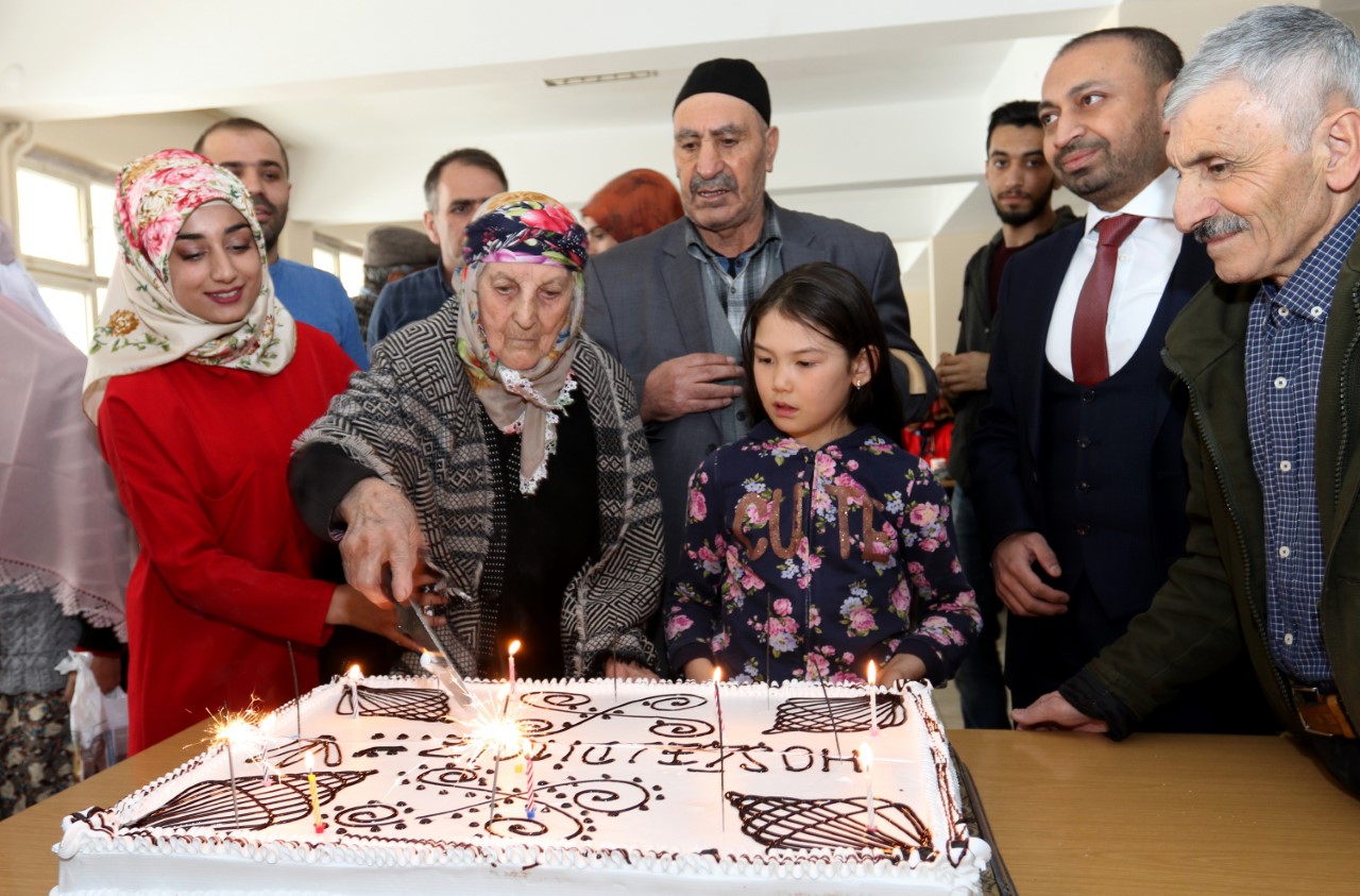 Ağrı İbrahim Çeçen Üniversitesinde Yaşlılar Haftası Etkinliği Düzenlendi