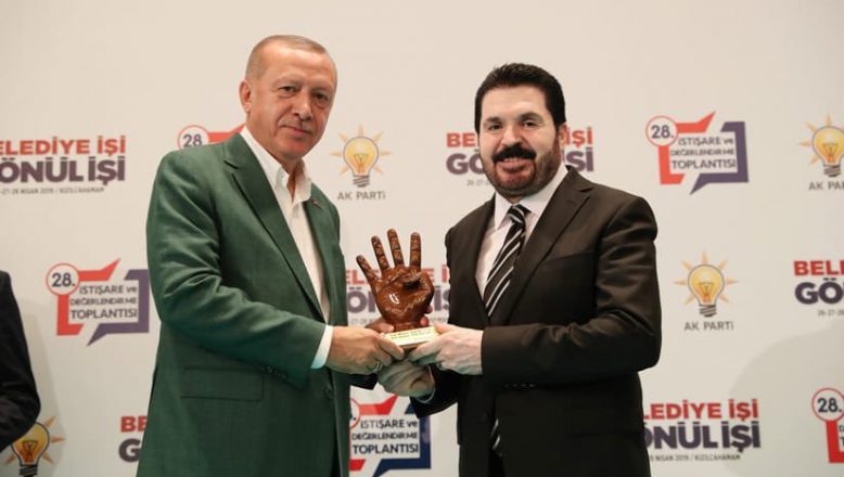 Cumhurbaşkanı Erdoğan’dan, Başkan Sayan’a Ödül