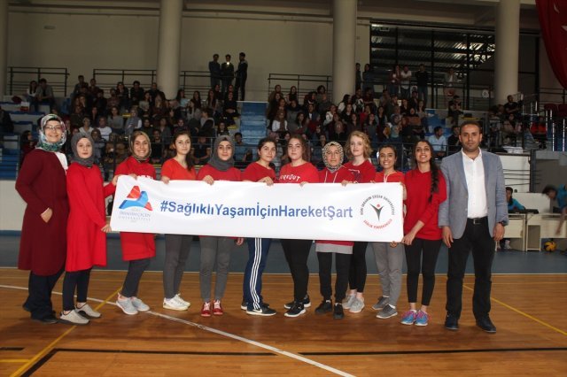 AİÇÜ’DE Fakülteler Arası Voleybol Turnuvası Düzenlendi