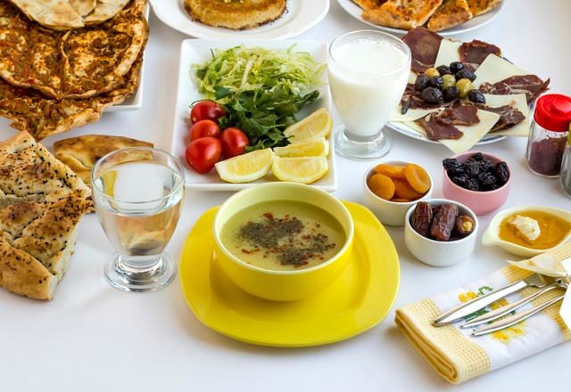 Uzmanlardan ‘üç öğün iftar’ önerisi