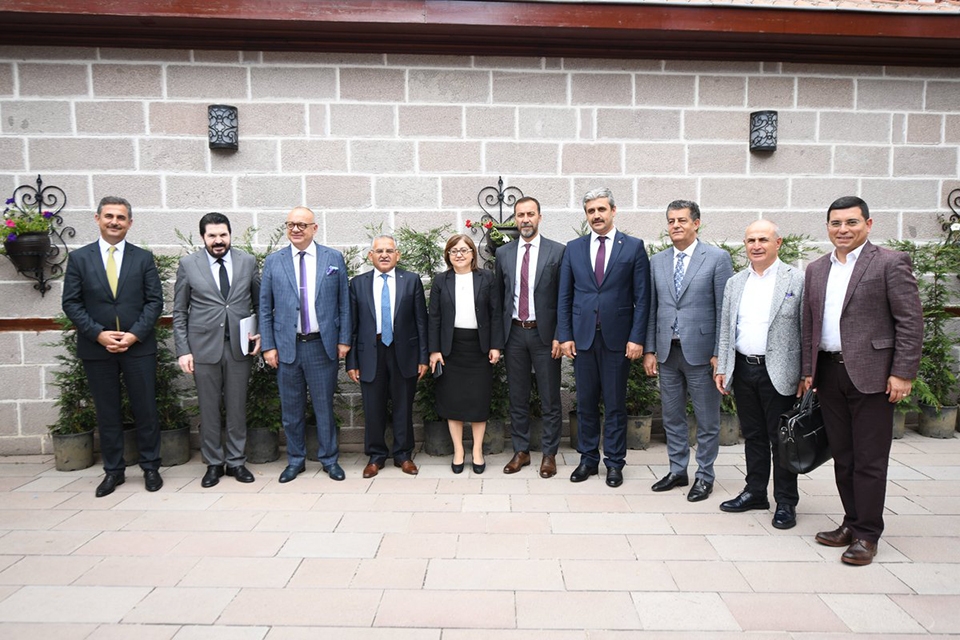 Başkan Sayan, Türkiye Belediyeler Birliği Toplantısına Katıldı