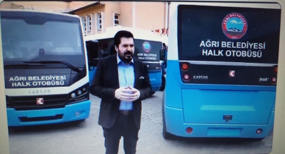 Ağrı Belediye Başkanı Savcı Sayan:Yeni Halk Otobüslerini Halka Tanıttı
