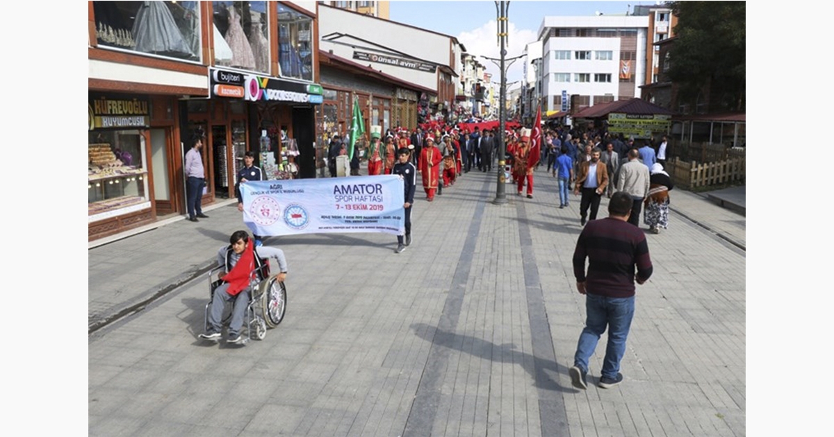 Ağrı’da “Amatör Spor Haftası” Etkinlikleri Kortej Yürüyüşü ile Başladı