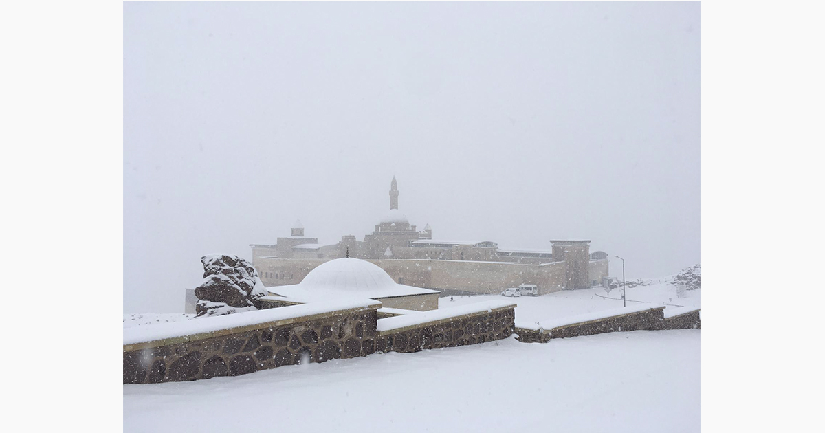 Karla Kaplanan İshak Paşa Sarayı Görüntüsüyle Büyülüyor