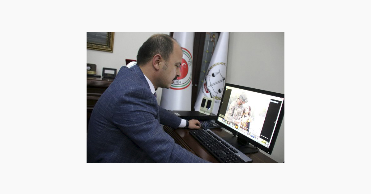 Ağrı Cumhuriyet Başsavcısı Turgut”Yılın Fotoğrafları” Oylamasında Fotoğraf Seçti
