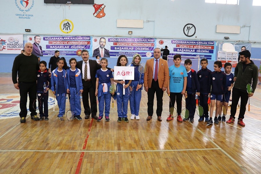 Ağrı’da Anadolu Yıldızlar Ligi (ANALİG) Badminton Grup Müsabakaları Başladı