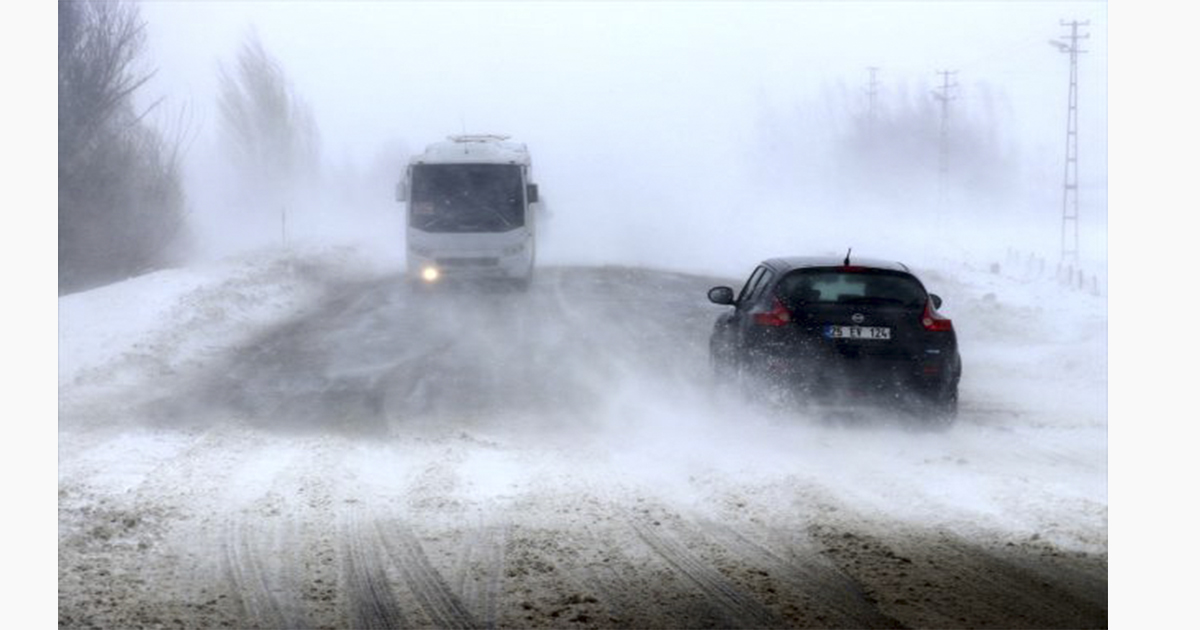 Ağrı-Van kara yolu tekrar ulaşıma açıldı