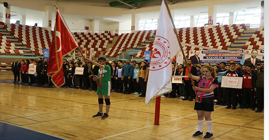 Ağrı’da ‘Okul Sporları Voleybol Grup Müsabakaları’ Başladı