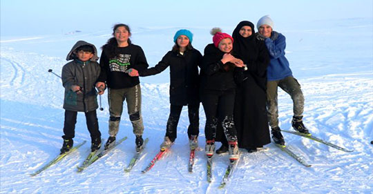 Ağrı’da Yonca öğretmen, kendisi gibi şampiyon kayakçılar yetiştiriyor