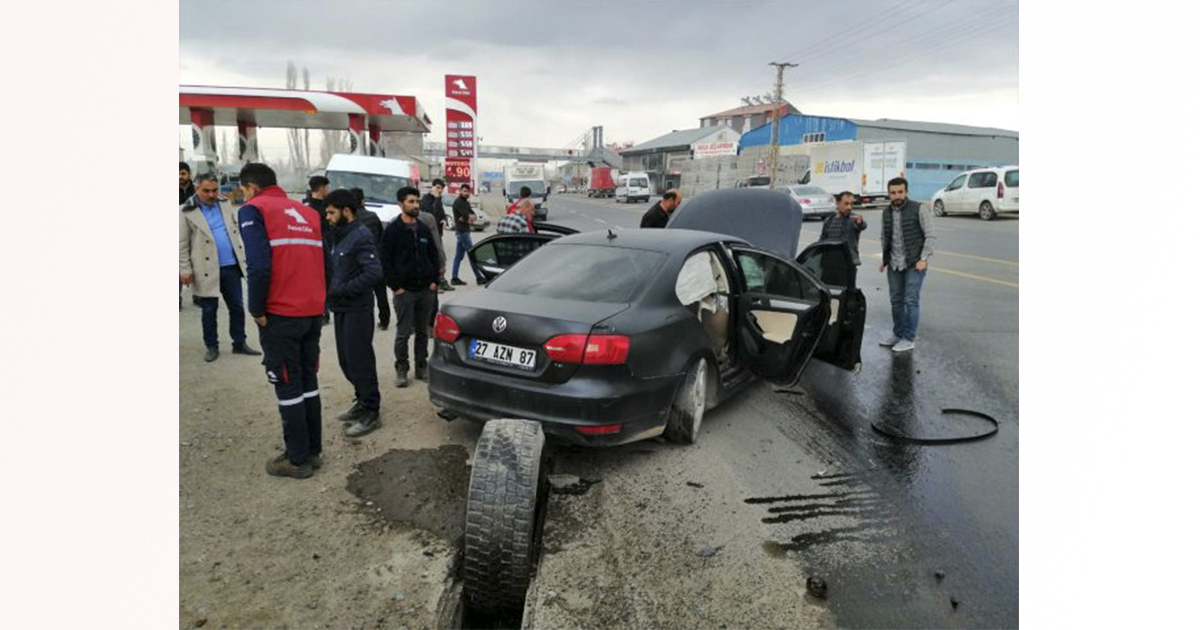 Ağrı’da Yoldan Çıkan Araçta Bir Kişi Yaralandı