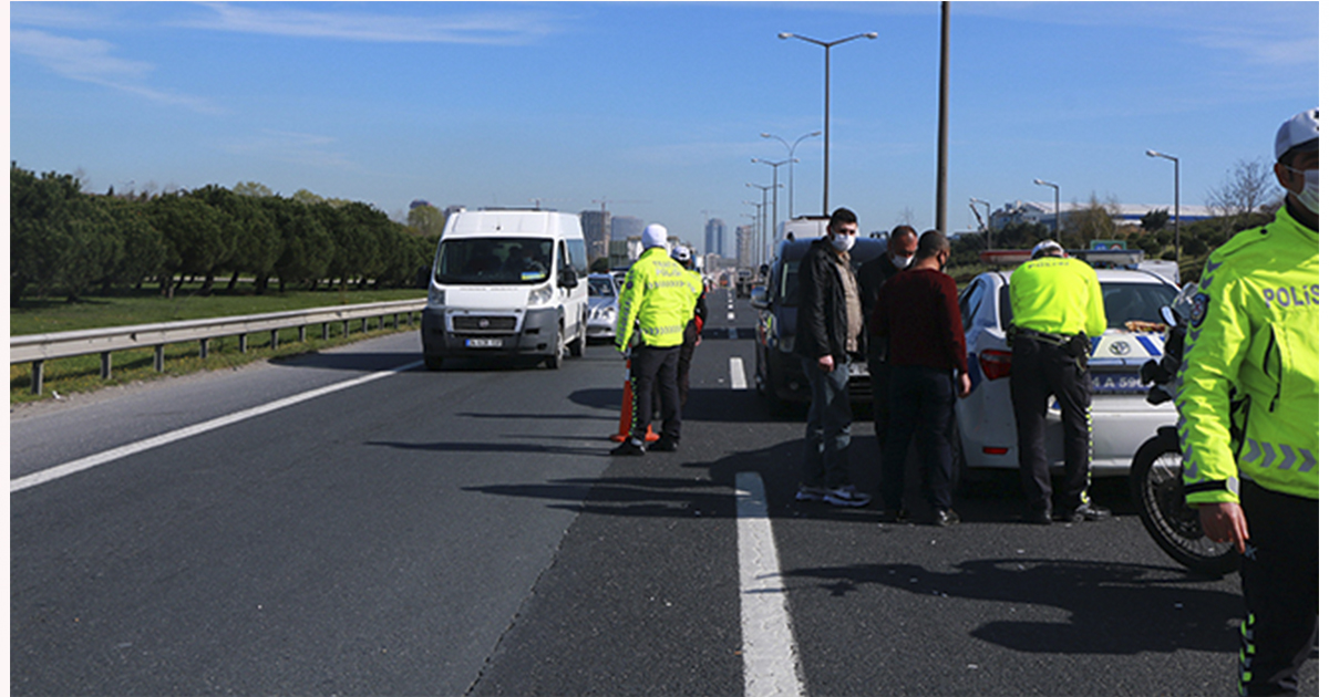 31 ildeki giriş çıkış kısıtlaması 15 gün daha uzatıldı