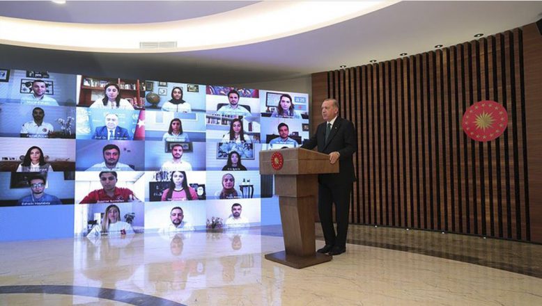 Cumhurbaşkanı Erdoğan: kıraathane, eğlence merkezi, gece kulübü, barlar bir süre daha kapalı kalacak