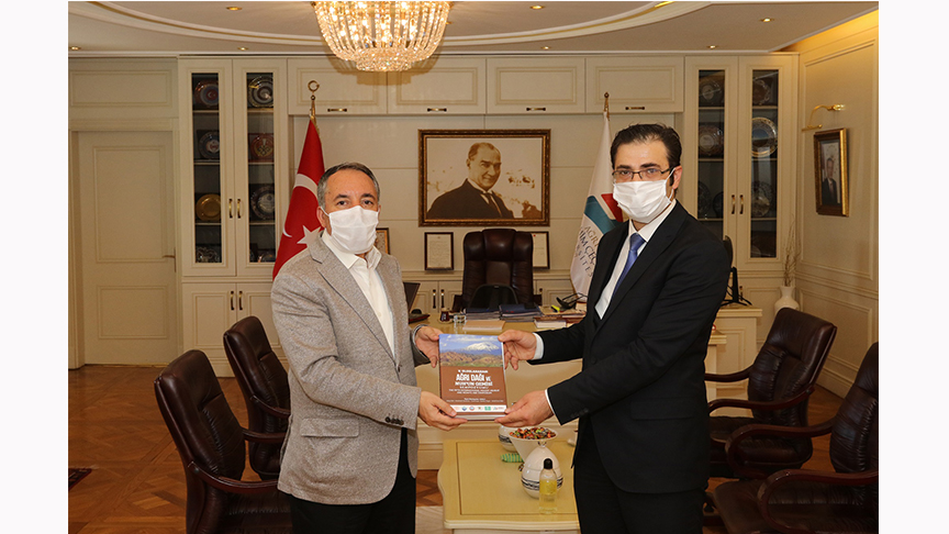  AİÇÜ Rektörü Prof. Dr. Abdulhalik Karabulut, (SERKA) Genel Sekreteri Oktay Güven’i misafir etti