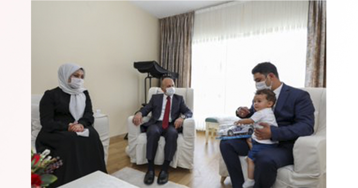 Ağrı Valisi Varol, 15 Temmuz Gazisi Polis Memuru Murat Cantürk’ü Ziyaret Etti
