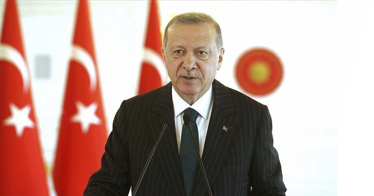 Cumhurbaşkanı Erdoğan, “Düğünlerde dikkat diyoruz, mesafe diyoruz,maske diyoruz maalesef uyulmuyor.”açıklamasında bulundu