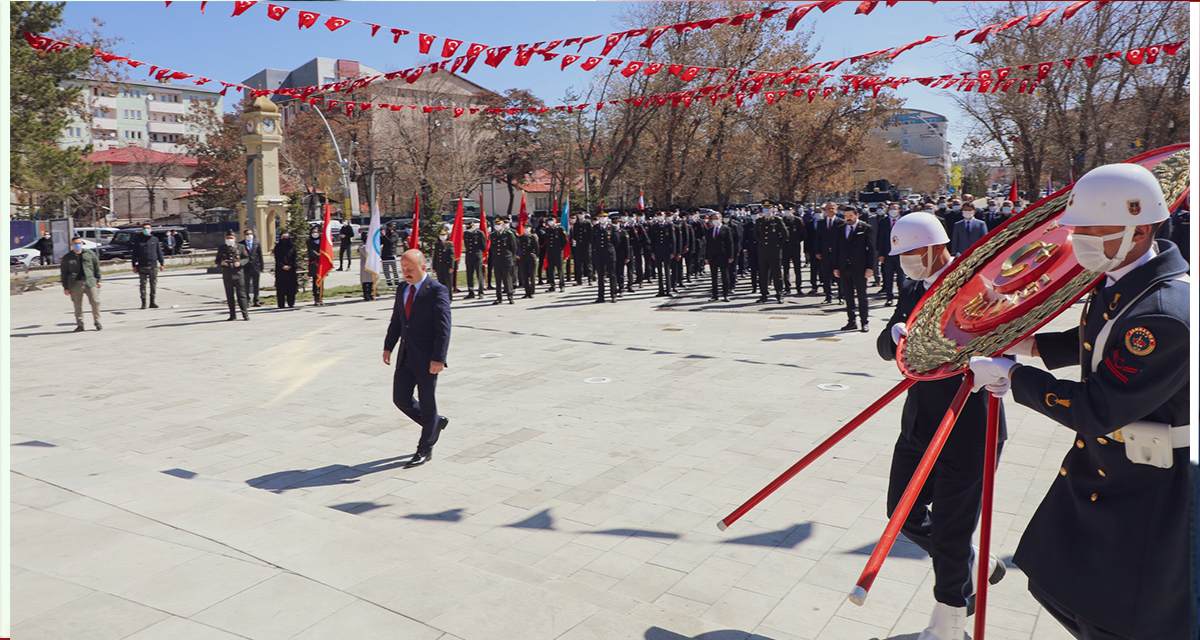 Ağrı’nın Kurtuluşunun 103’üncü Yıl Dönümü Dolayısıyla Atatürk Anıtı’na Çelenk Sunuldu