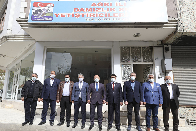 Ağrı Valisi Dr. Osman Varol, Ağrı İl Damızlık Sığır Yetiştiriciliği Birliğini Ziyaret Etti