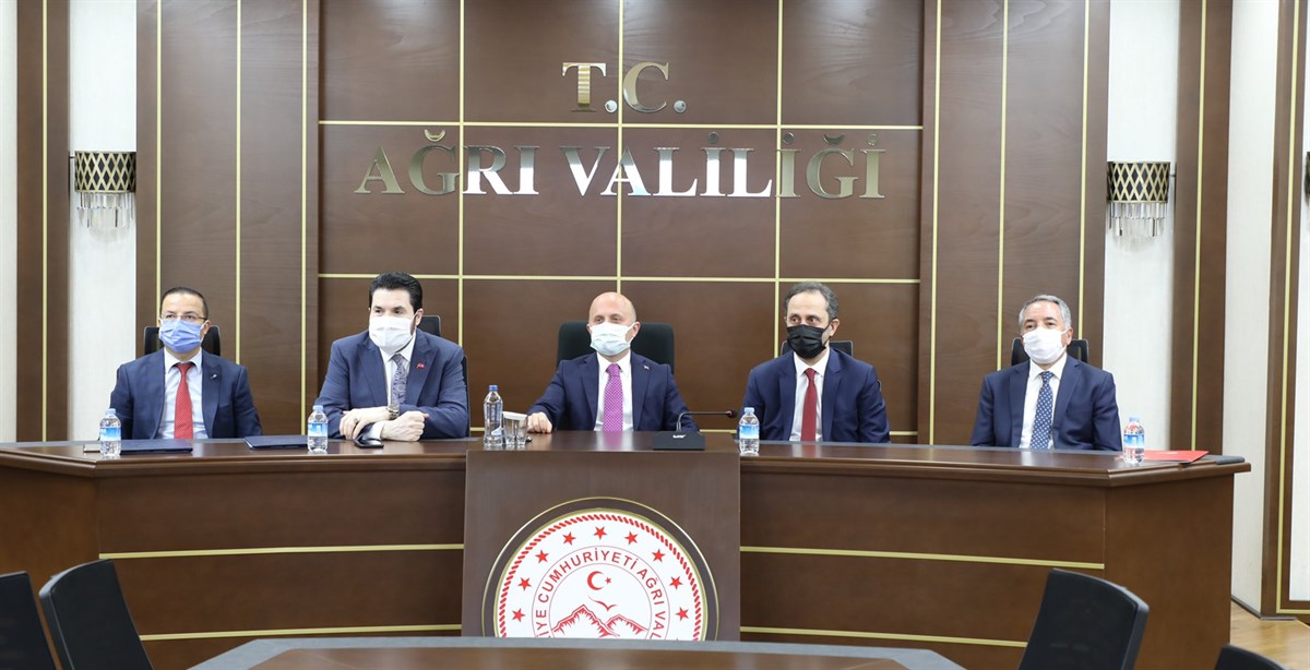 “Ağrı Yeni İl Halk Kütüphanesi” Tanıtım Toplantısı ve Protokol İmza Töreni Düzenlendi