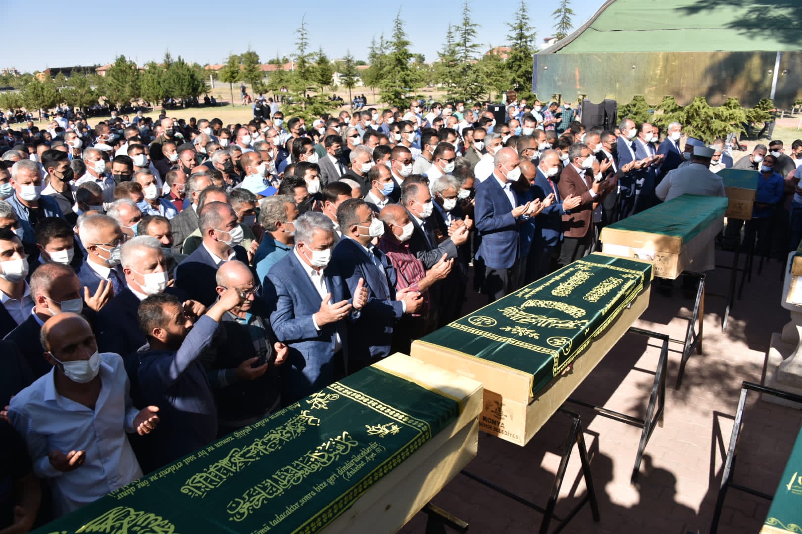 Konya’da katliamında hayatını kaybeden 7 kişi son yolculuğuna uğurlandı