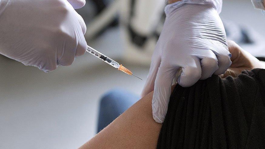 Kovid-19 Aşısını Yaptırmayanlara Kısıtlamalar Gelmeye Başladı