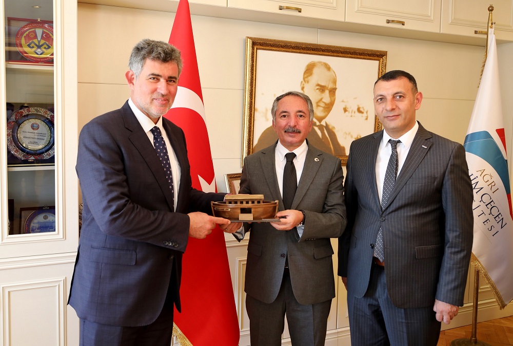 TBB Başkanı Metin Feyzioğlu, AİÇÜ Rektörü Karabulut’u Ziyaret Etti