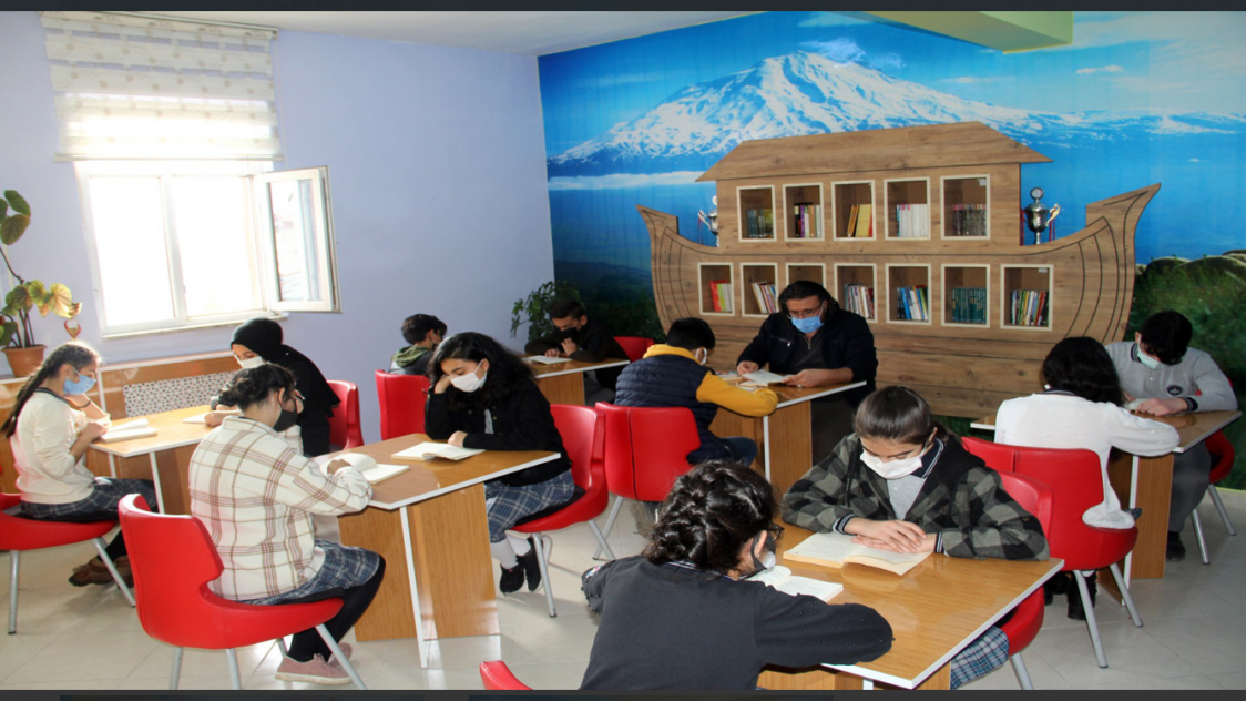 Ağrı’daki okullara “Nuh’un Gemisi” şeklinde tasarlanan kütüphaneler kuruluyor