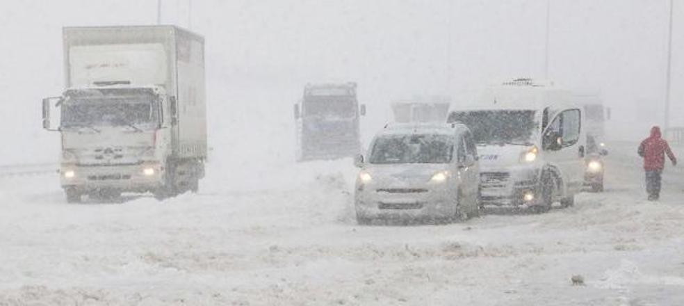 Meteoroloji kar beklenen illeri uyardı