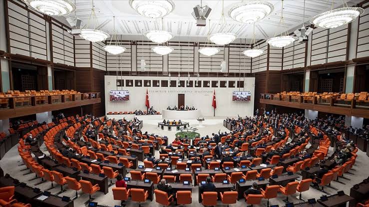 AK Parti ve MHP yetkilileri tarafından Seçim Kanununda değişiklik teklifi!