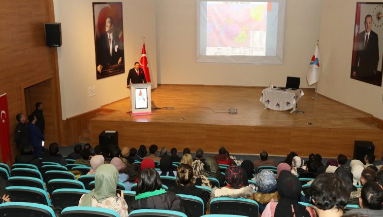 AİÇÜ’de “Türk Dünyası’nın Siyasi Coğrafyası ve Jeopolitik Önemi” Konferansı