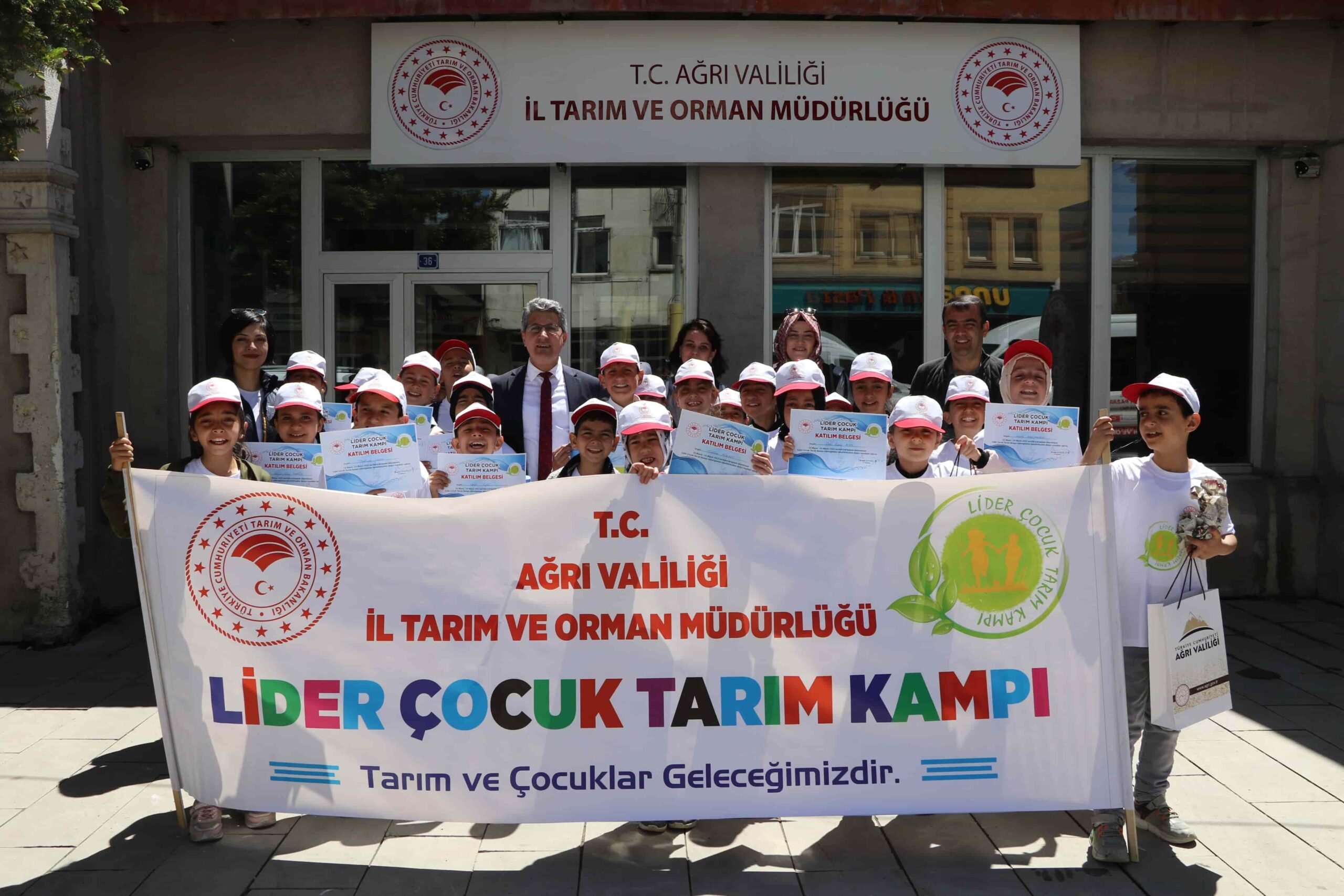 Ağrı’da ‘Lider Çocuk Tarım Kampı’ Düzenlendi