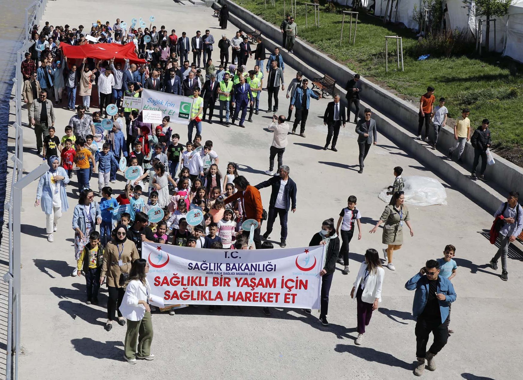 Ağrı’da Sağlıklı Yaşam Yürüyüşü Yapıldı