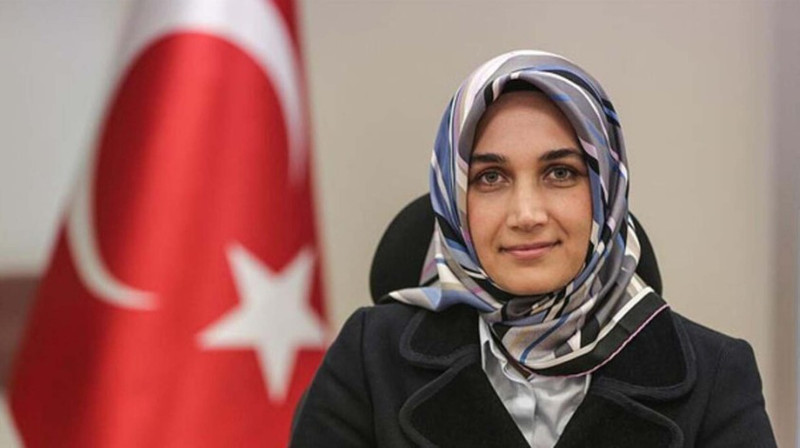 Türkiye’nin ilk başörtülü valisi Afyonkarahisar’a atandı!