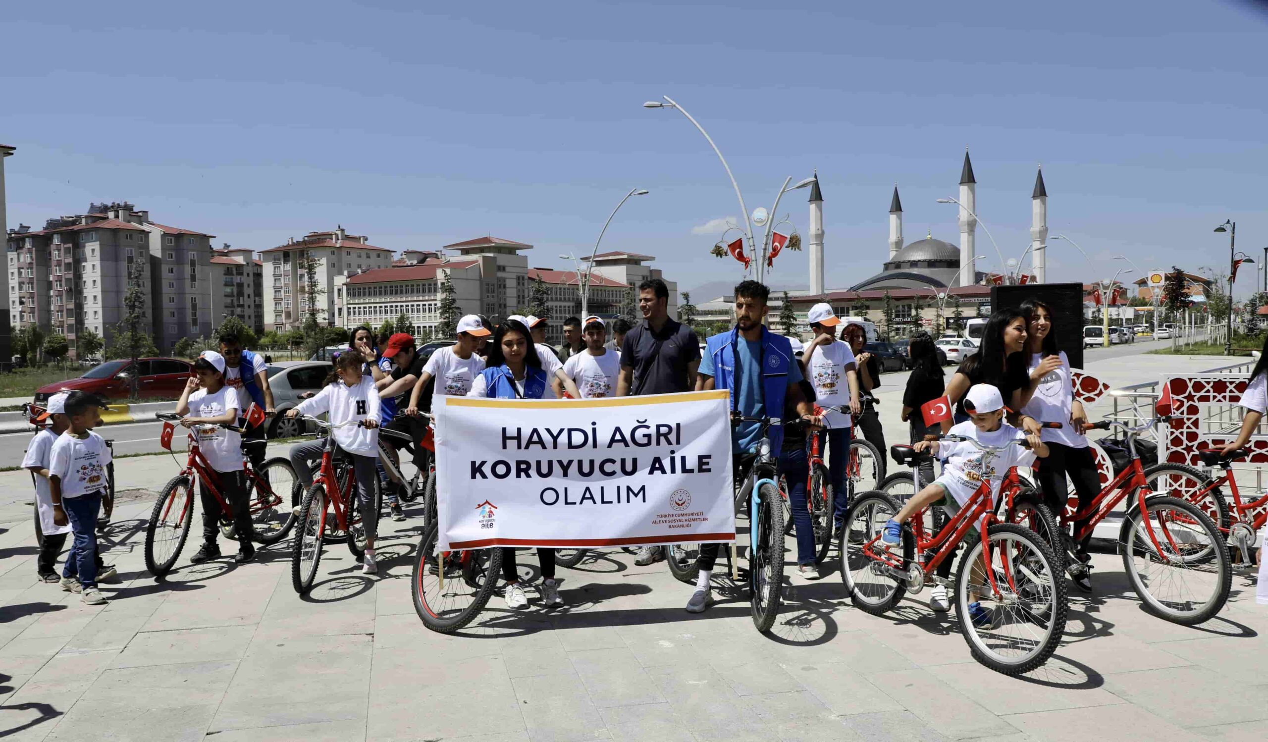 Ağrı’da Çocuk Şenliği Düzenlendi