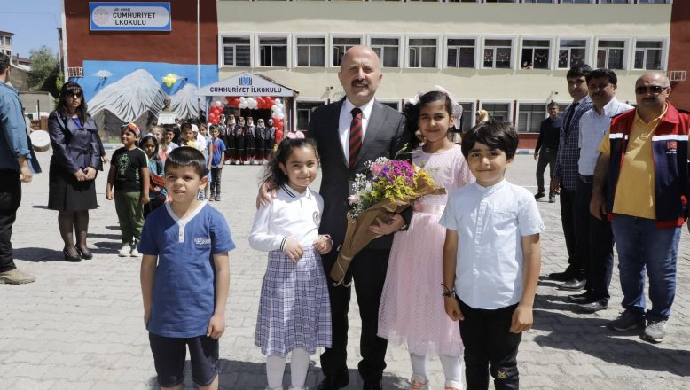 Vali Varol’dan Cumhuriyet İlkokulunu’na Ziyaret