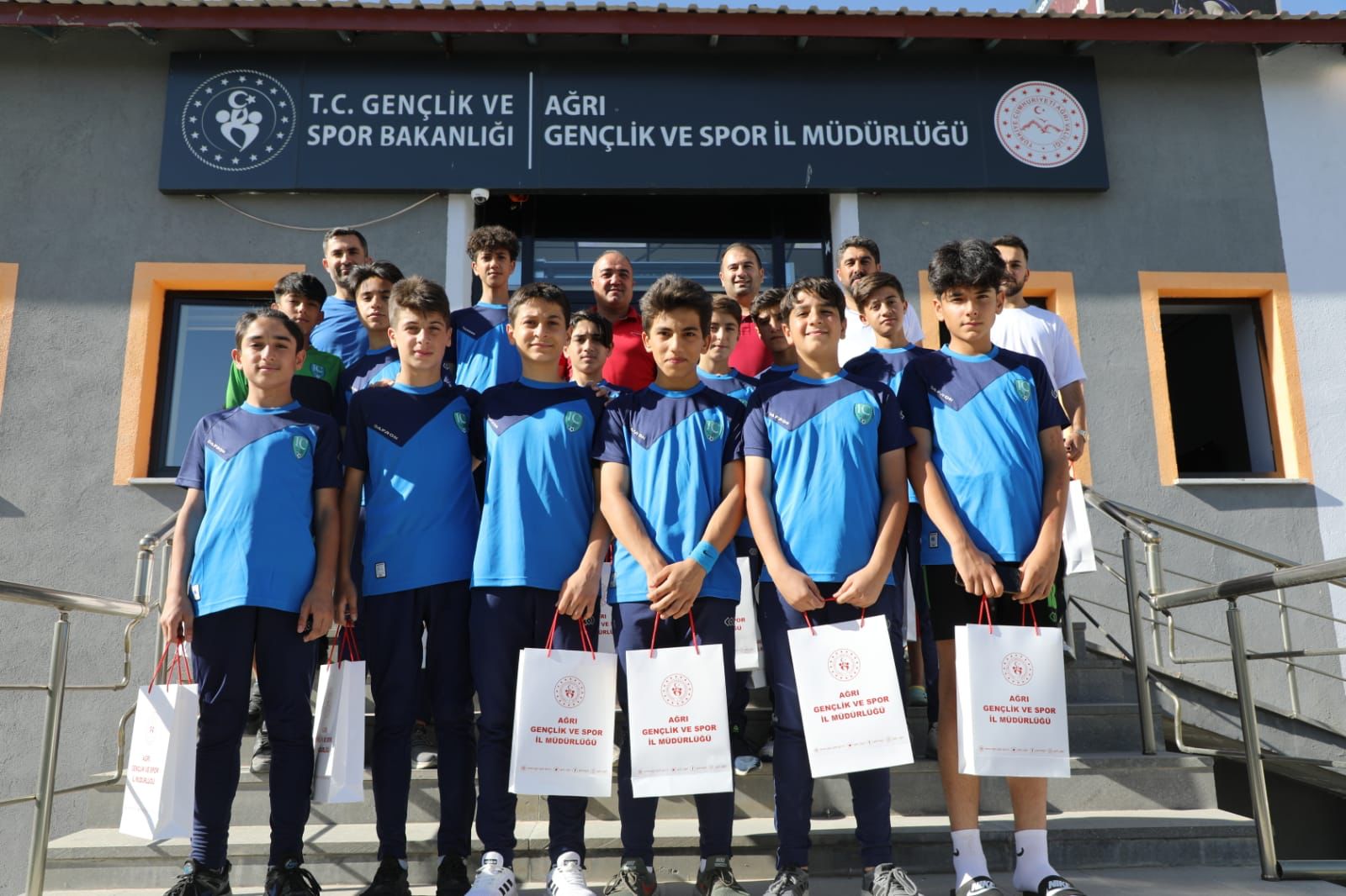 IC Vakfı Sporcuları Cemil Budak’ı Ziyaret Etti