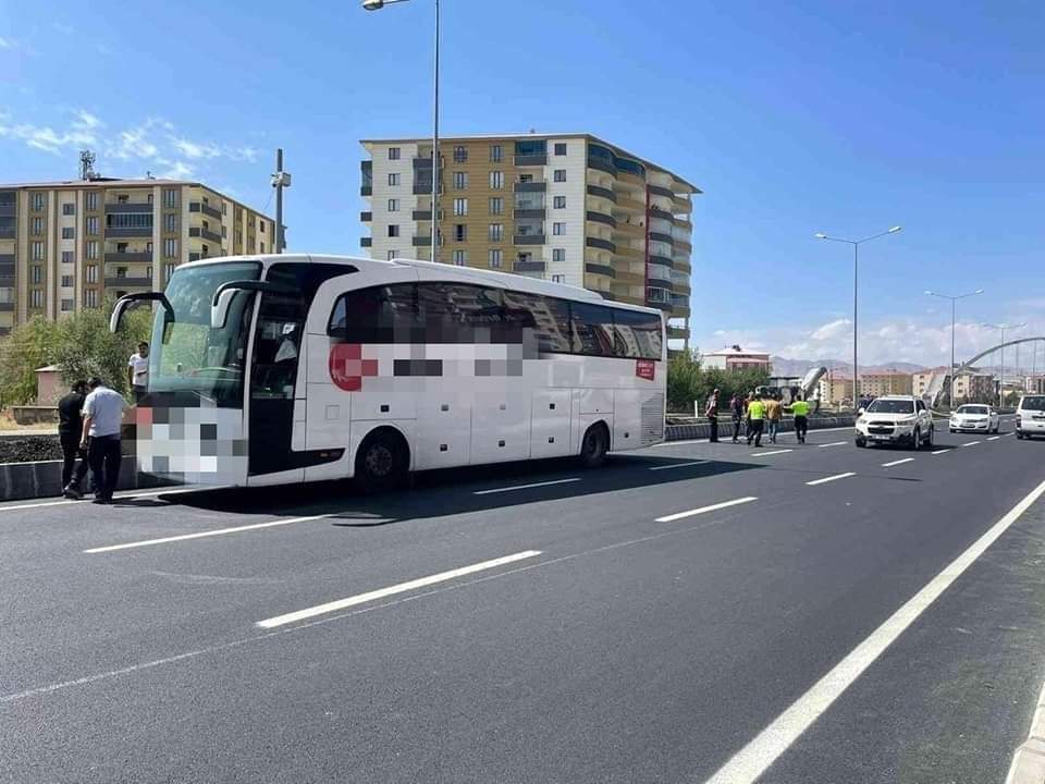 Ağrı’da bitmeyen ölüm yolu can alıyor!