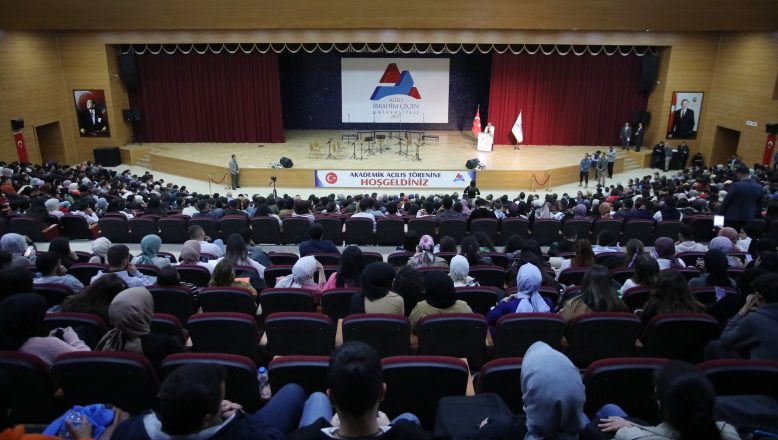 AİÇÜ’de 2022-2023 Akademik Yıl Açılış Töreni Yapıldı