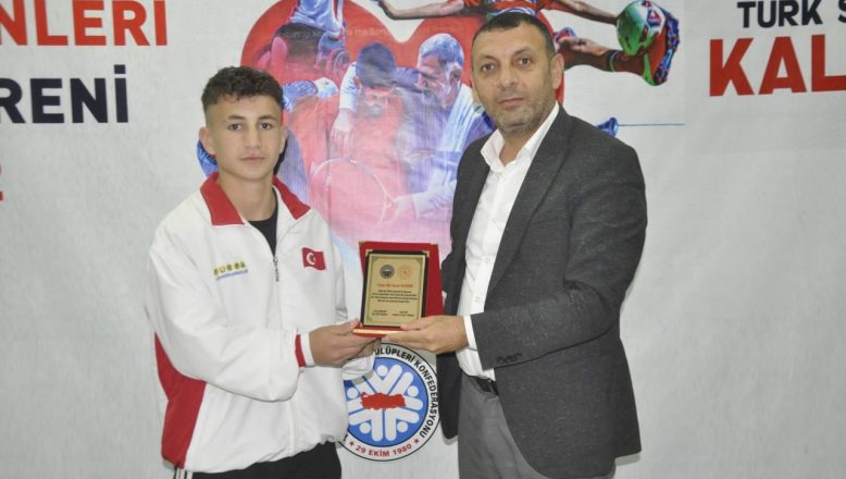 Ağrı’da ‘Amatör Spor Haftası Kapanış Töreni’ Gerçekleştirildi