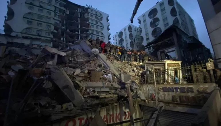 Kahramanmaraş’ta 7,4 büyüklüğünde deprem meydana geldi!