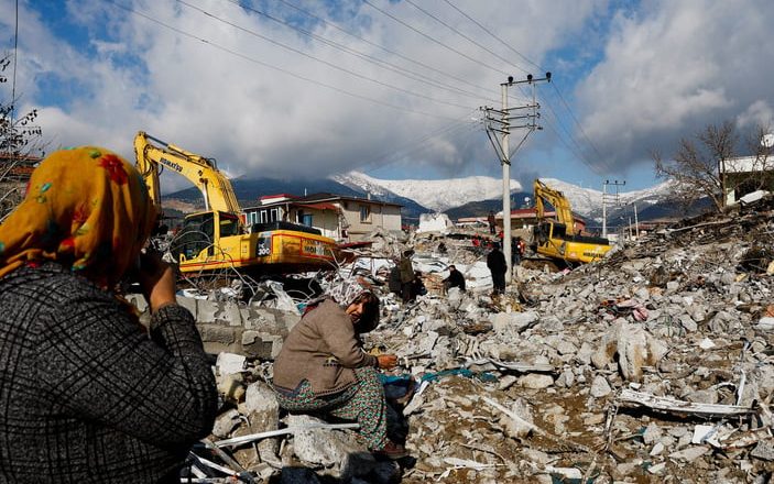 Depremdeki can kaybı 9 bin 57 kişiye ulaştı!