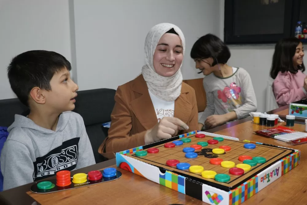 Ağrı’daki öğretmenler, depremzede öğrenciler için gönüllü çalışıyor!