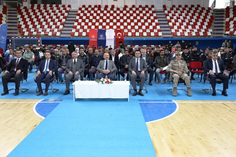 Ağrı’da Amatör Spor Kulüplerine 1 Milyon 80 Bin TL destek verildi!