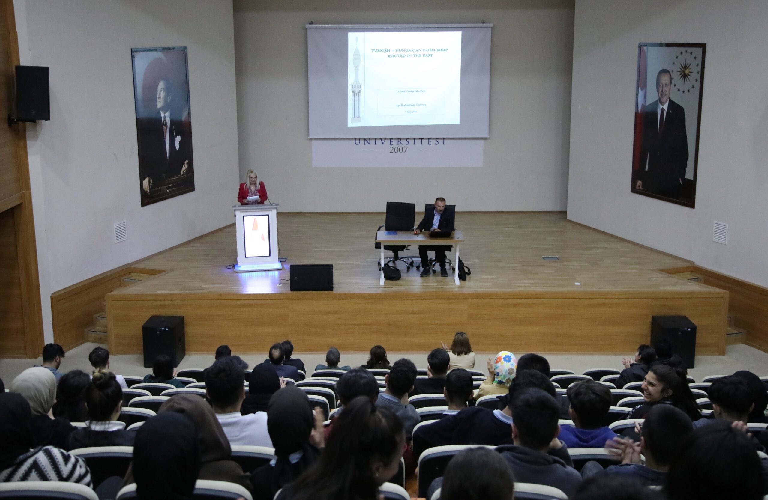 AİÇÜ’de “Türk-Macar Dostluğu” Konferansı Düzenlendi